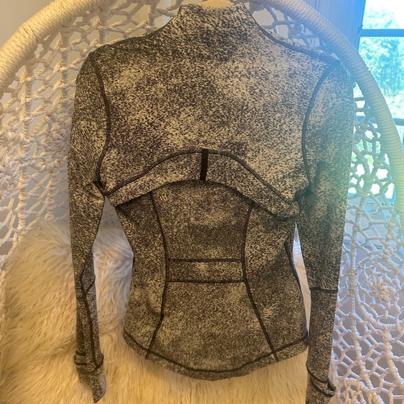 Lulu lemon define jacket - Picture 3 of 3